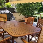 Casa Themeo - Centro Citta Intra Semesterbostad