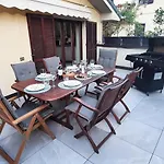 Casa Themeo - Centro Citta Intra Semesterbostad *