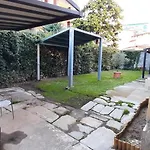 Semesterbostad Casa Themeo - Centro Citta Intra *