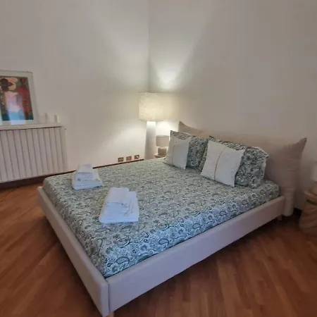 Casa Themeo - Centro Citta Intra *