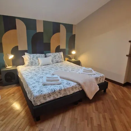 Casa Themeo - Centro Citta Intra ヴェルバーニア