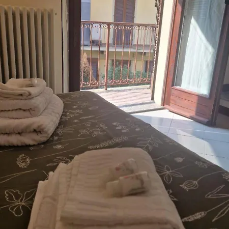 Casa Themeo - Centro Citta Intra ヴェルバーニア