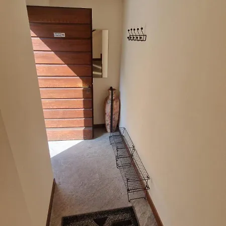 בית נופש Casa Themeo - Centro Citta Intra *