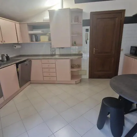 Casa Themeo - Centro Citta Intra 펜션