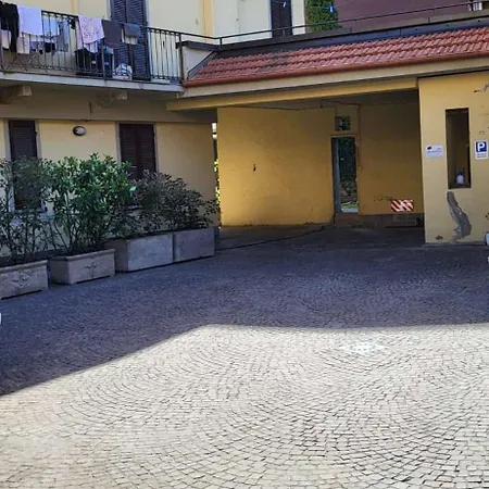 Casa Themeo - Centro Citta Intra ヴェルバーニア