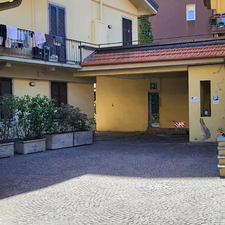 Casa Themeo - Centro Citta Intra 別荘